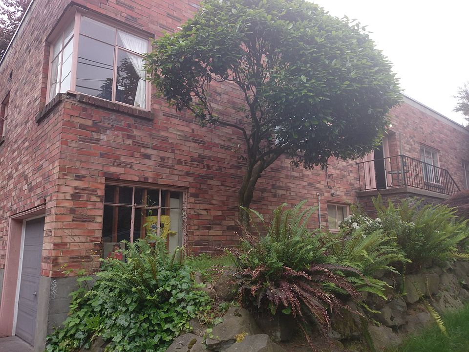 2nd image of 1825 E Denny Way