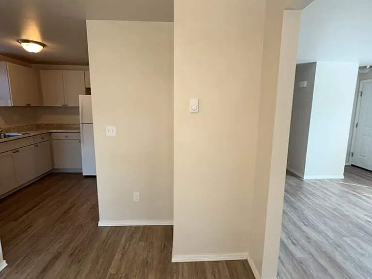 2319 Wilson Ave — Photo 4