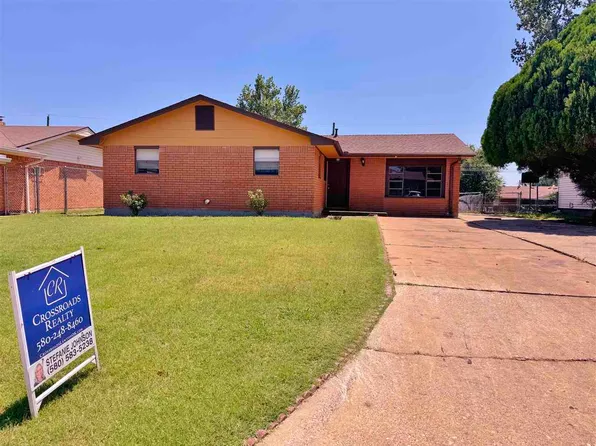 718 SW Ranch Oak Blvd, Lawton, OK 73501