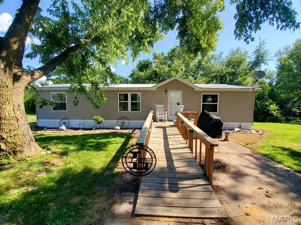 25317 Custer St, Durham, MO 63438