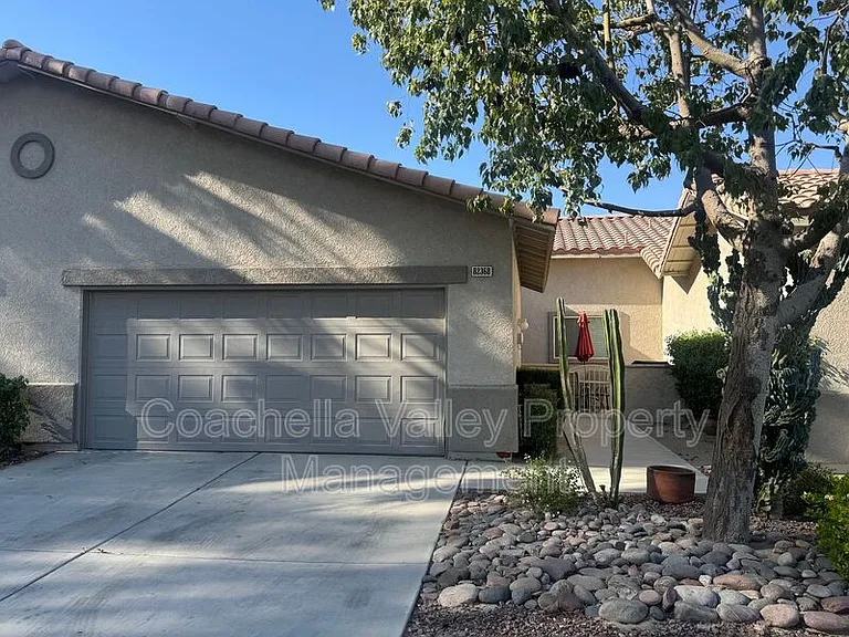 82368 Lancaster Way — Photo 2