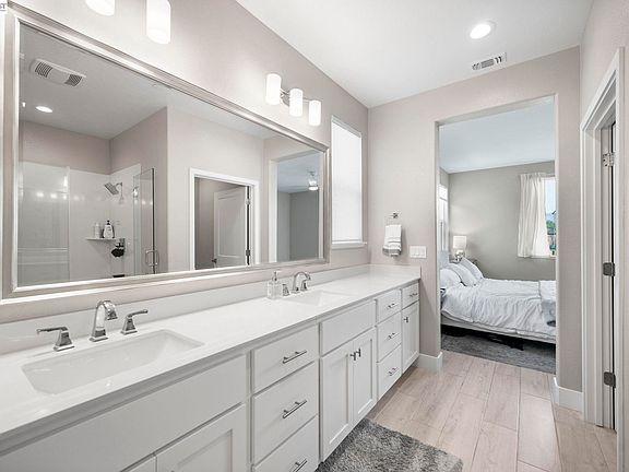 5th image of 1605 Radiance Ln