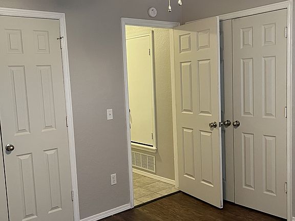 5th image of 1119 N Linda Ln #1