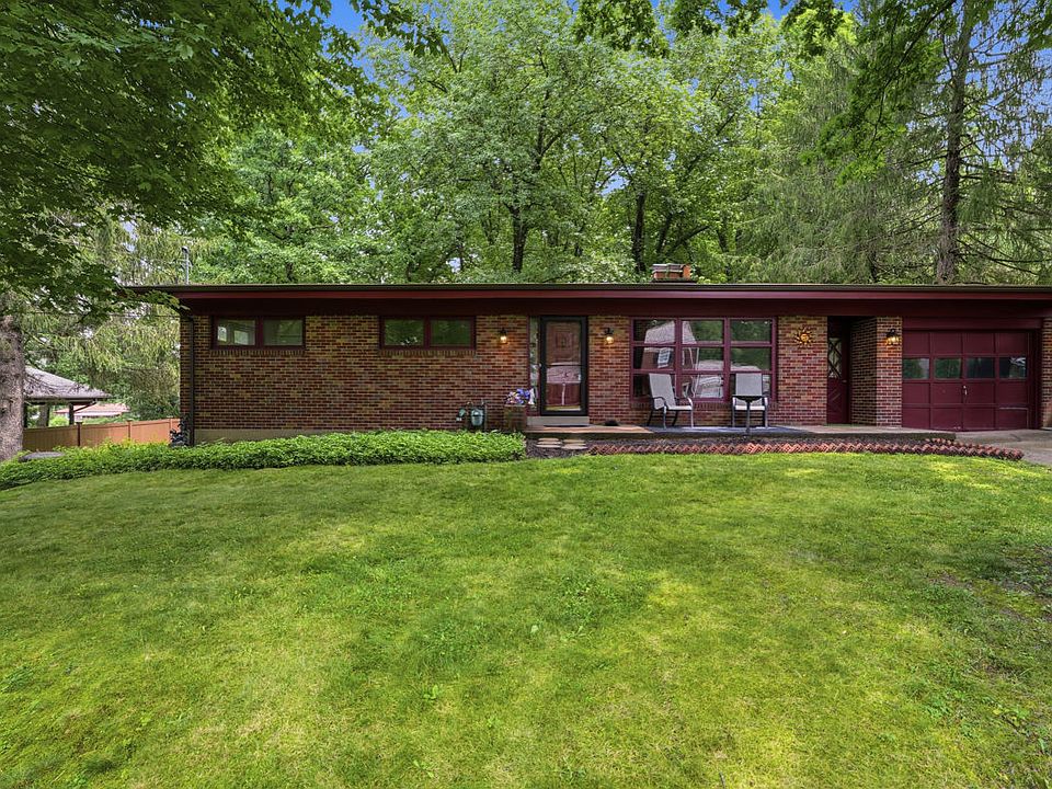 1st image of 9218 Oak Ct