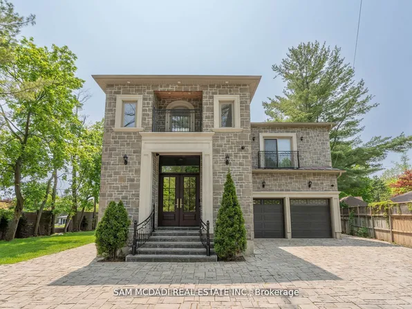 1138 Garden Rd, Mississauga, ON L5H 3J6