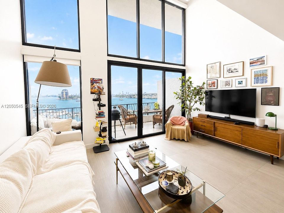 1st image of 555 NE 15th St APT T6