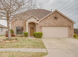 5800 Show Master Ln, Fort Worth, TX 76179