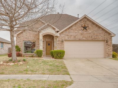 5800 Show Master Ln, Fort Worth, TX, 76179