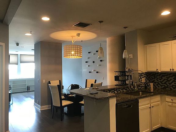 4th image of 1100 Vine St APT 801