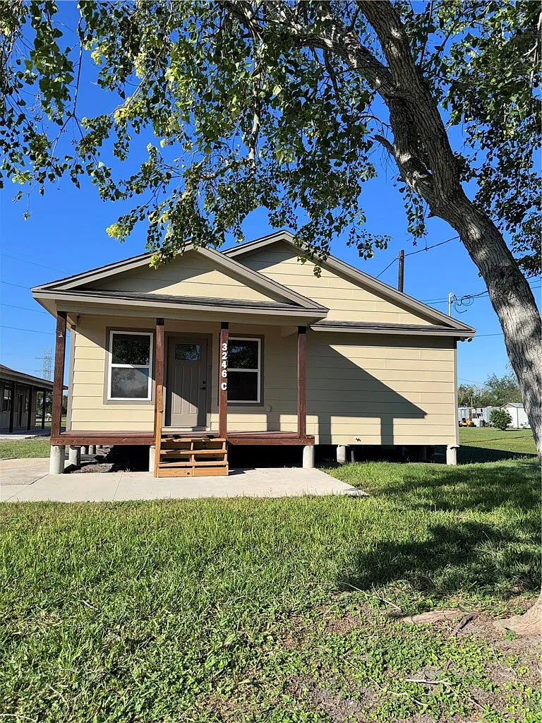 3246 Meadow Ln — Photo 1