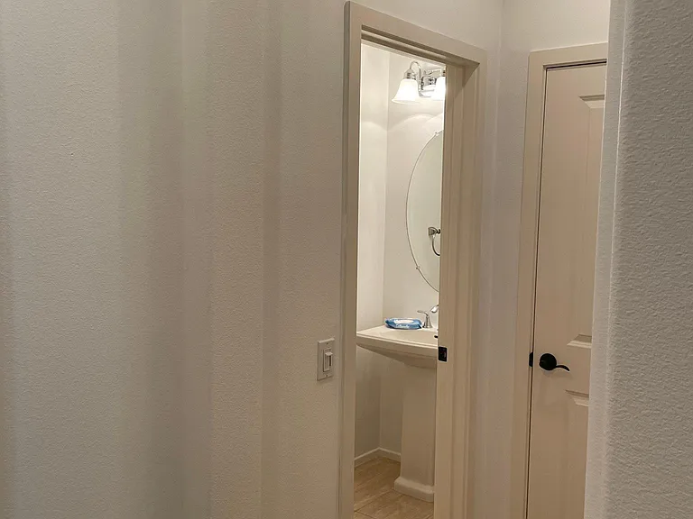 869 E Mountain Way #C — Photo 19