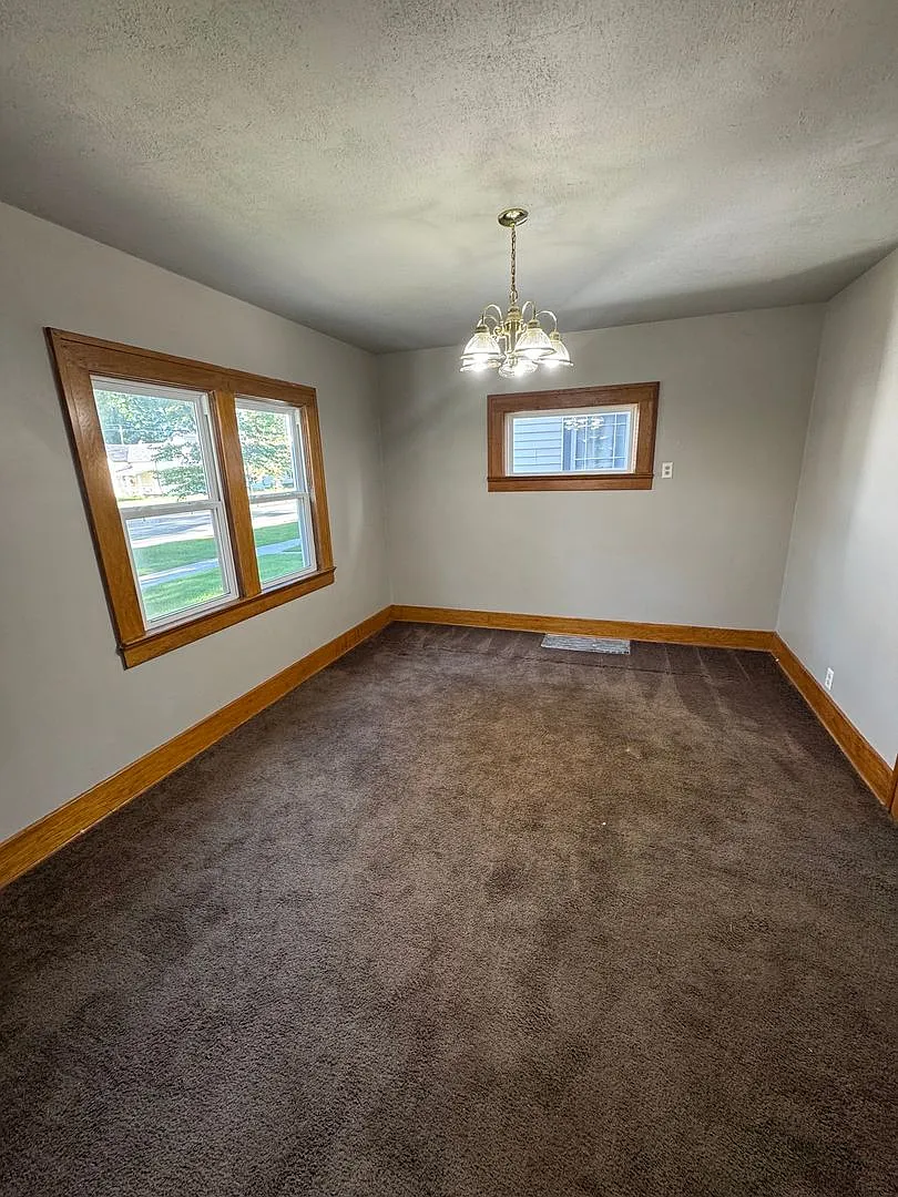 330 W Rudisill Blvd. — Photo 3