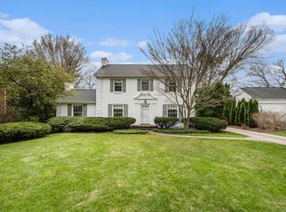 1656 Seminole Rd SE, East Grand Rapids, MI 49506