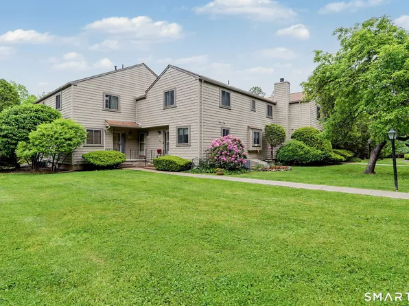 41 Happy Hollow Circle #B, Stratford, CT 06614