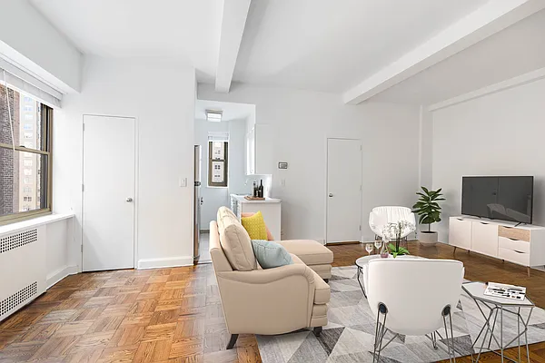 Rented by Byson Real Estate Company | media 8