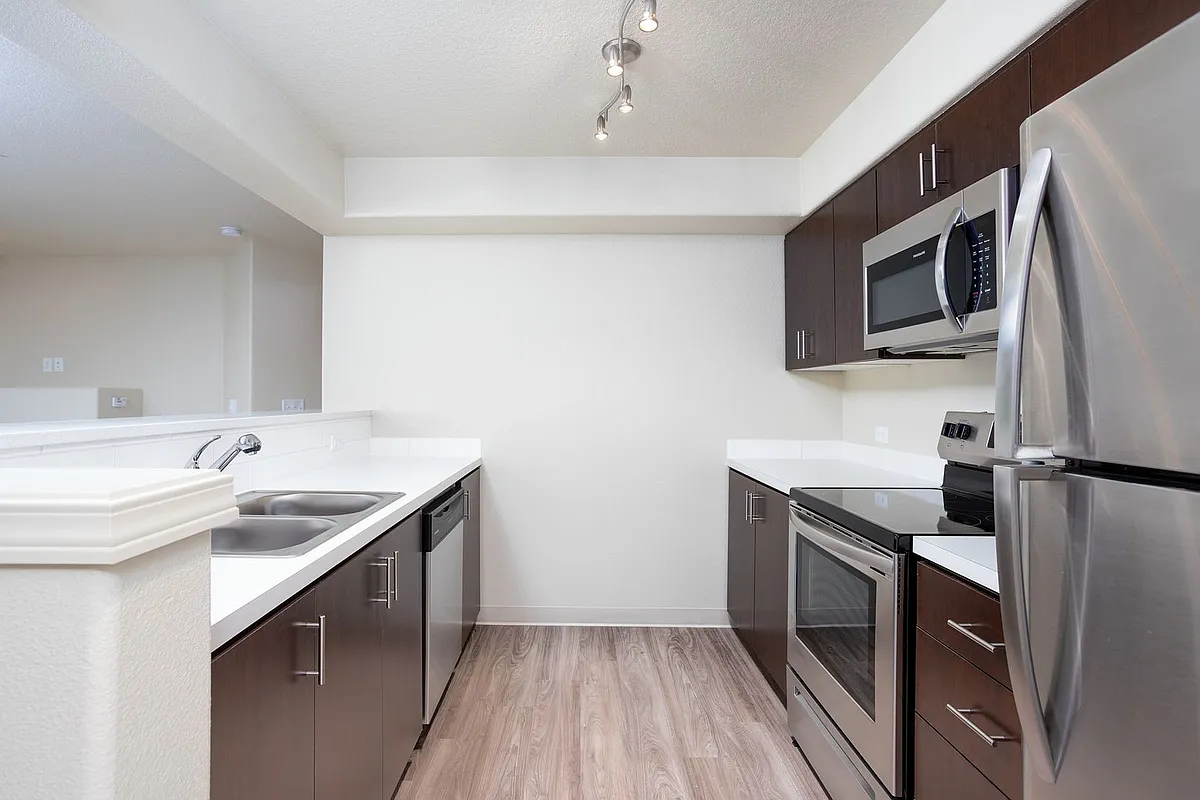 Building Photo - Edgewater Apartments