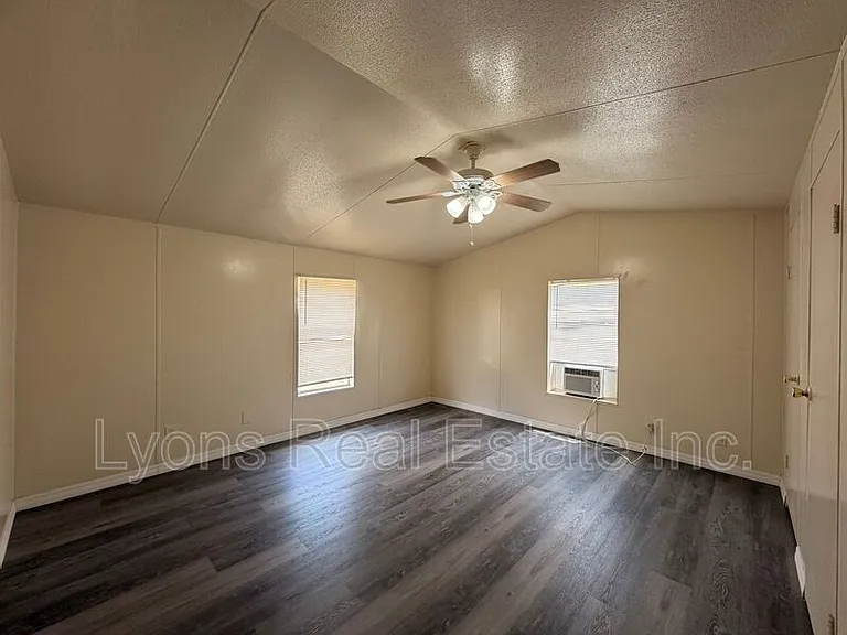 8409 Grady Dr — Photo 13