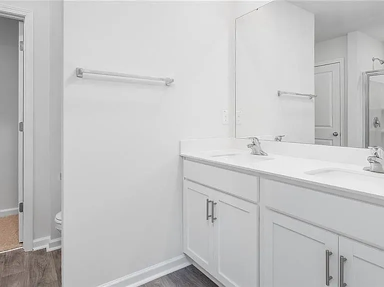 1310 Amberview Ln — Photo 16