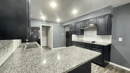 2 bed, 2.5 bath, 1628 sqft, $2,195 — Photo 4