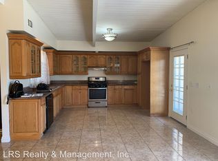 7738 Zelzah Ave, Reseda, CA 91335