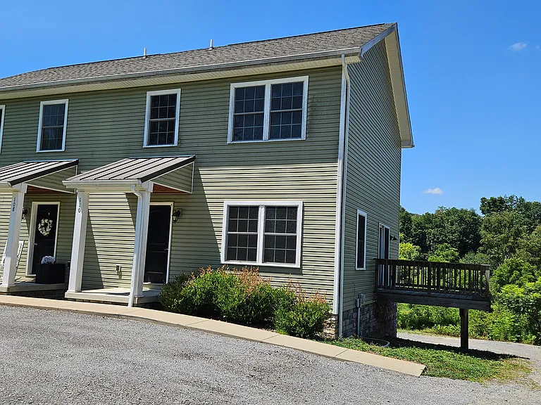 110 Edward Dr — Photo 3