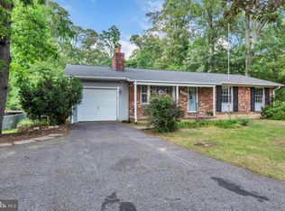 1554 Long Point Rd, Pasadena, MD 21122