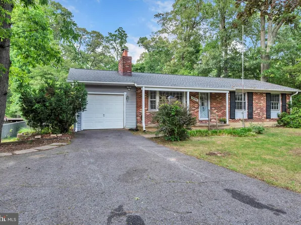 1554 Long Point Rd, Pasadena, MD 21122