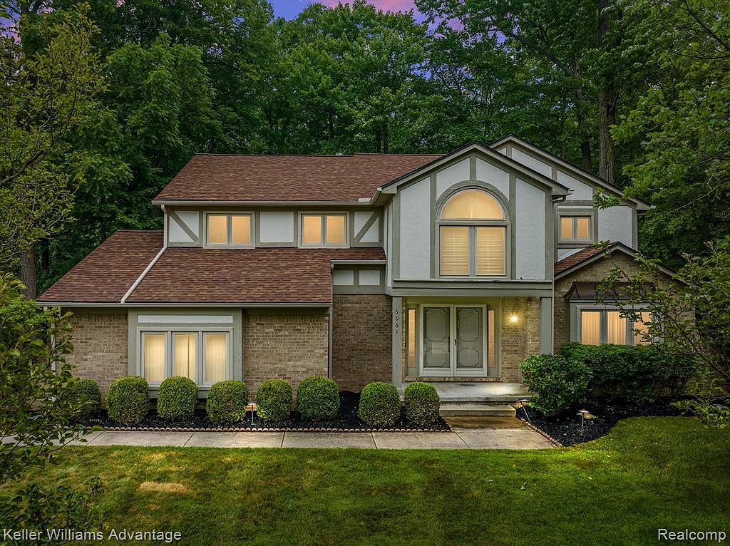 6981 Indian Creek Dr, West Bloomfield, MI 48322 Zillow