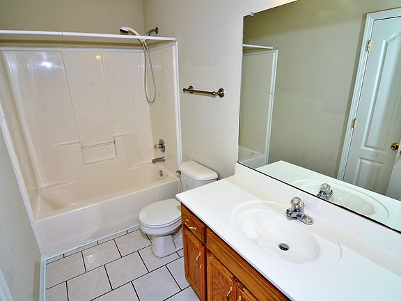 4th image of 3419 Poplar Hl