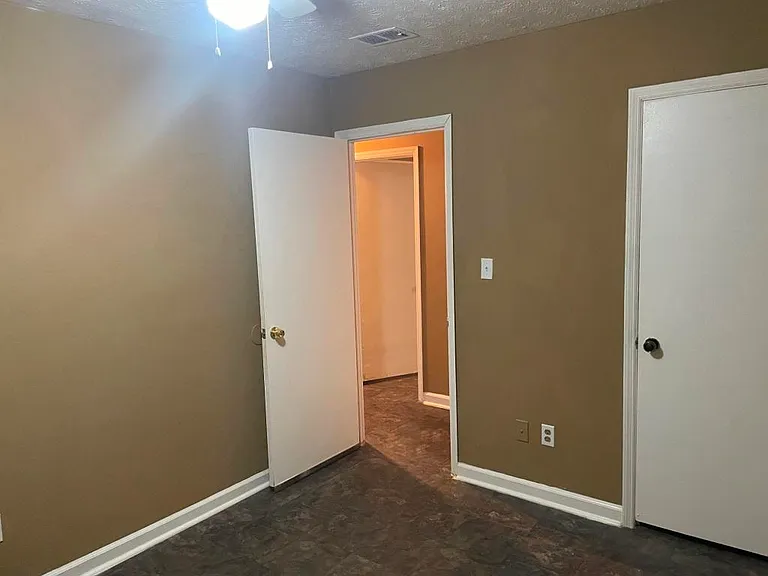 5133 Galbraith Cir — Photo 6