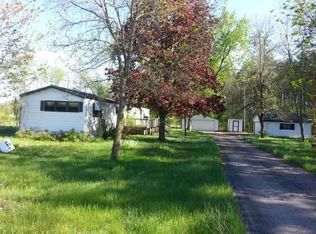 W5707 Akron Ave, Waupaca, WI 54981