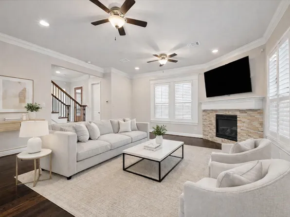 11002 Upland Forest Dr, Houston, TX 77043