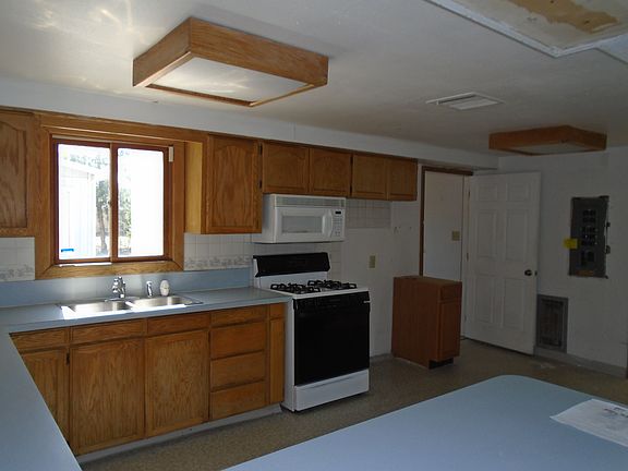 4th image of 409 Cottonwood Dr