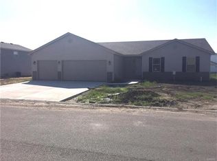 828 Kaestner Dr, Dupo, IL 62239