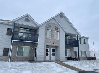 Watertown Fox Creek Apartments, Watertown, WI 53098