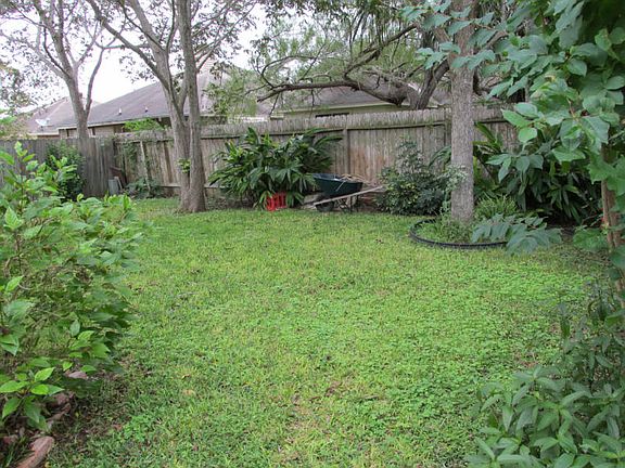 3rd image of 7830 Wolf Dr