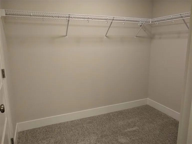 1027 Wilson St #1401 — Photo 7