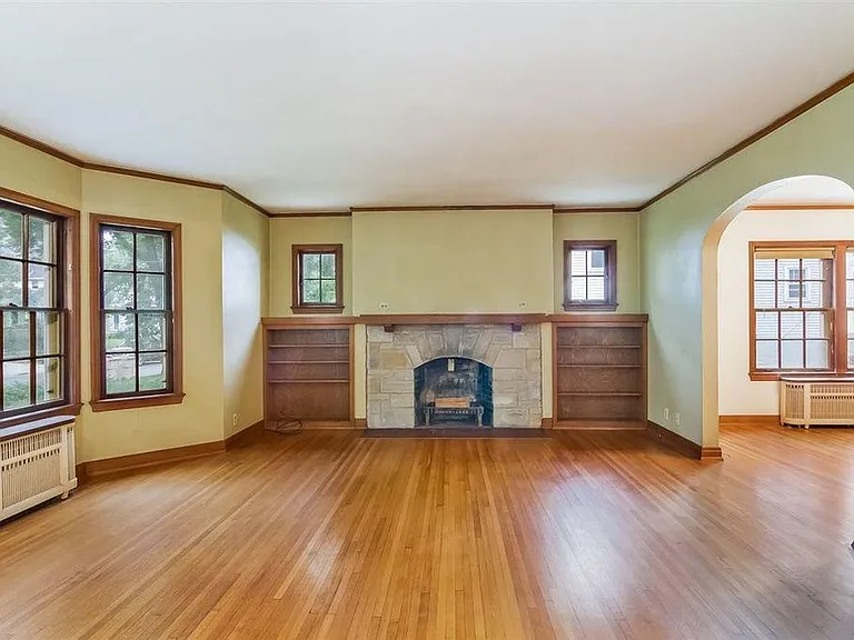 2306 Kendall Ave — Photo 5