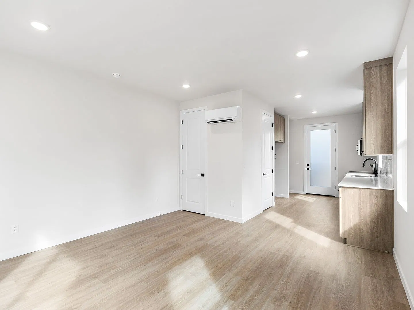 Newly Built 2bd/1.5ba Townhome| W&D In-Home | Mt. Scott-Arleta Neighborhood — Photo 3