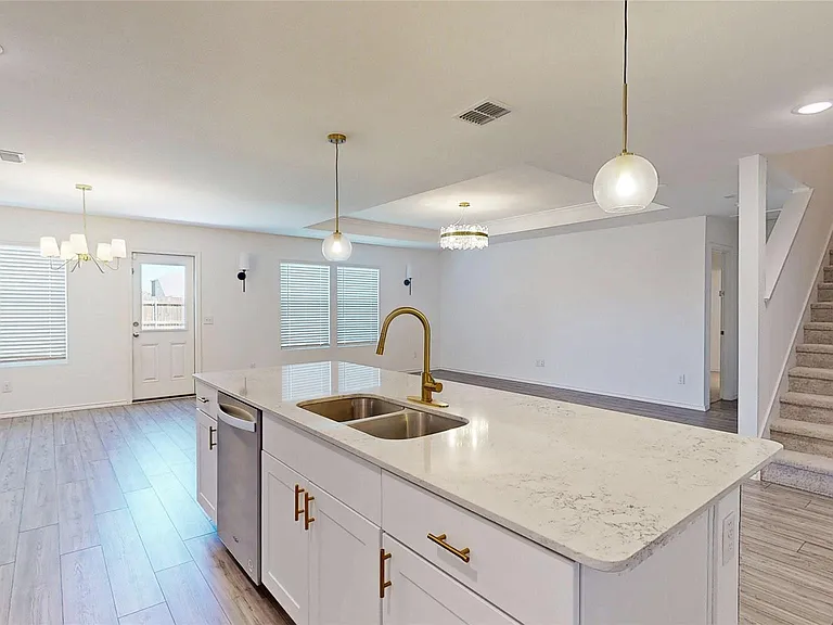 4536 Benham Dr — Photo 6