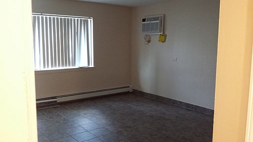 5th image of 10075 Linda Ln