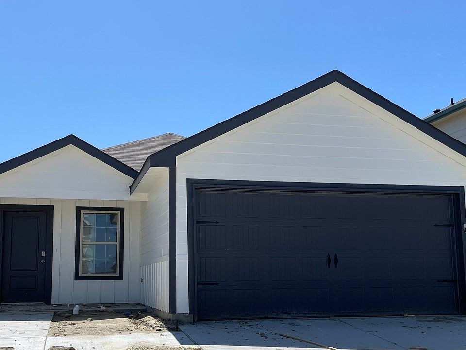 1st image of 221 Vitex Dr