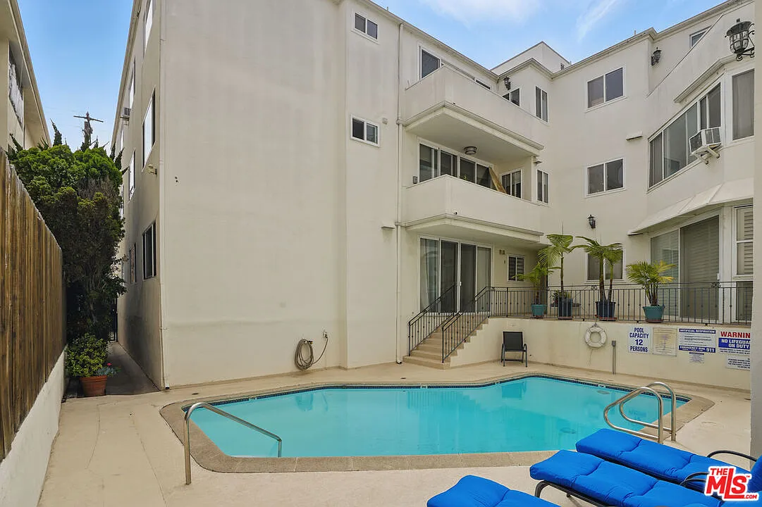 2 bed, 2.0 bath, 1314 sqft, $5,300 — Photo 3