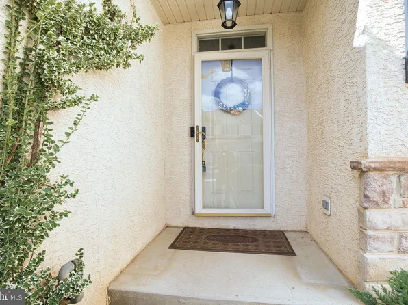 106 Barefield Ln, Conshohocken, PA 19428