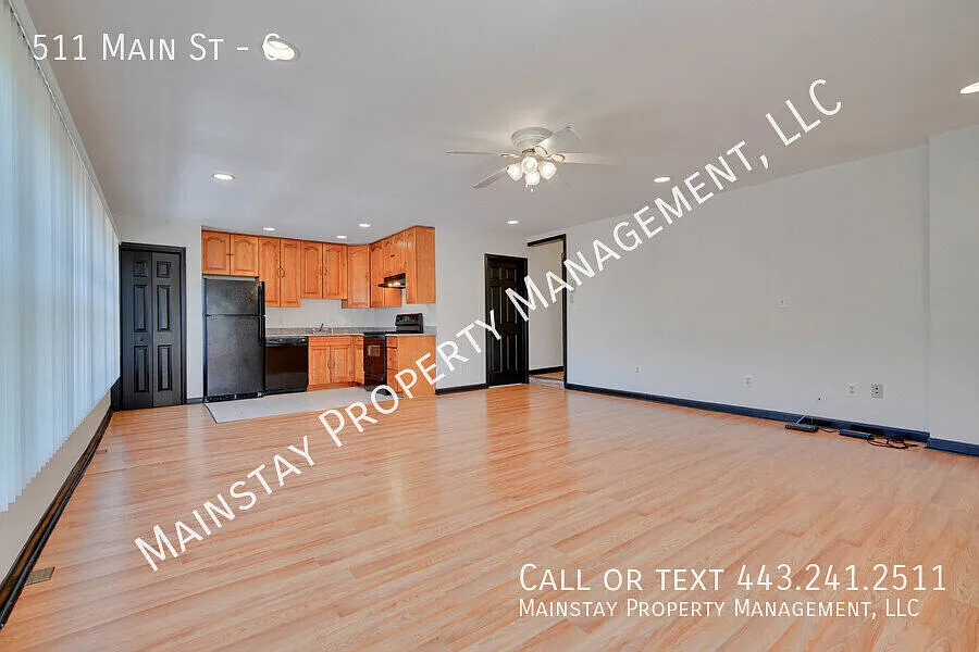 Spacious 1 BR Apartment in Historic Laurel! — Photo 3