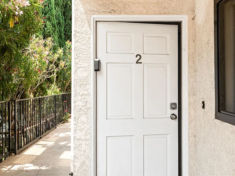 1823 Pelham Ave #2 — Photo 31
