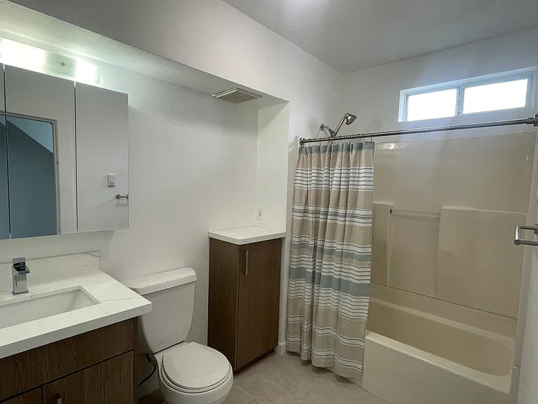 3111 Hoyt Ave #3 — Photo 15