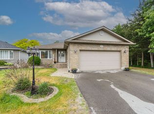 20 Stonegate Cres, Quinte West, ON K0K 2C0
