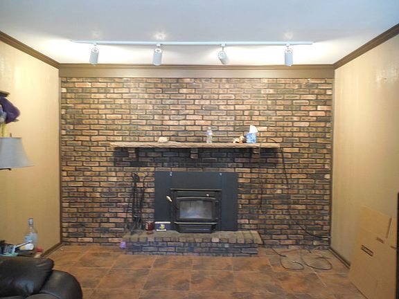 2nd image of 205 E Church St