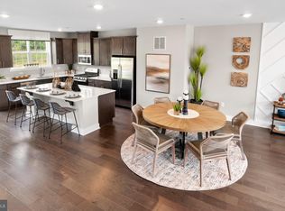 128 Ada Hightower Blvd, Pennington, NJ 08534